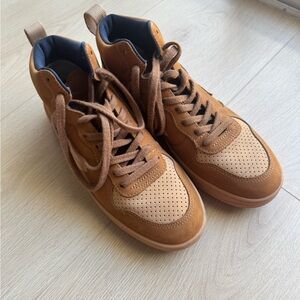 High-Top Vejas Sneakers